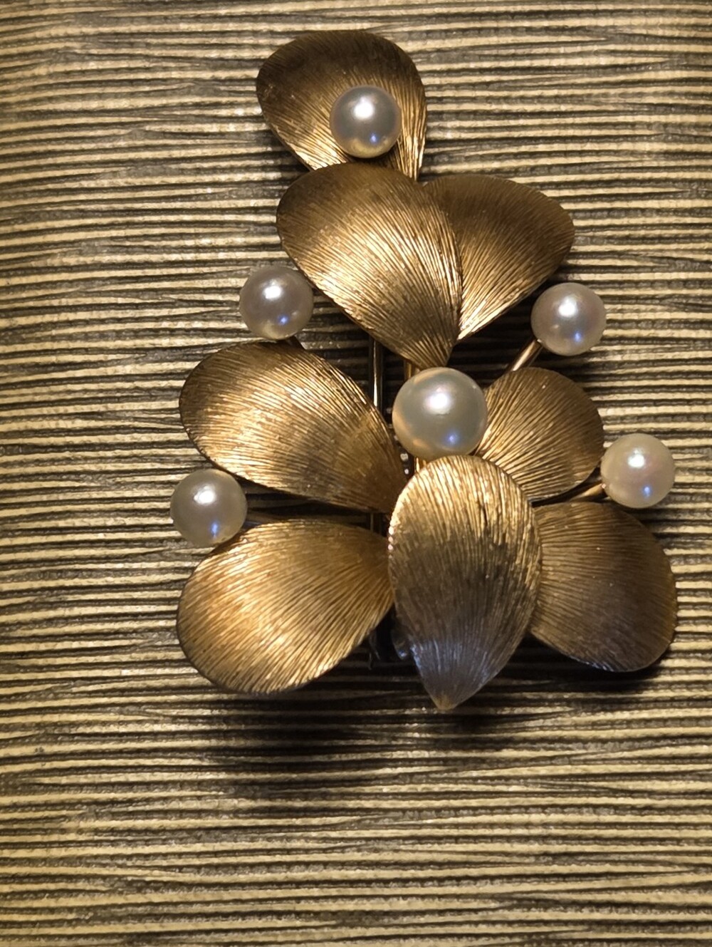 Vintage Krementz Gold Overlay Leafy Brooch With Genuine Cultured Pearls